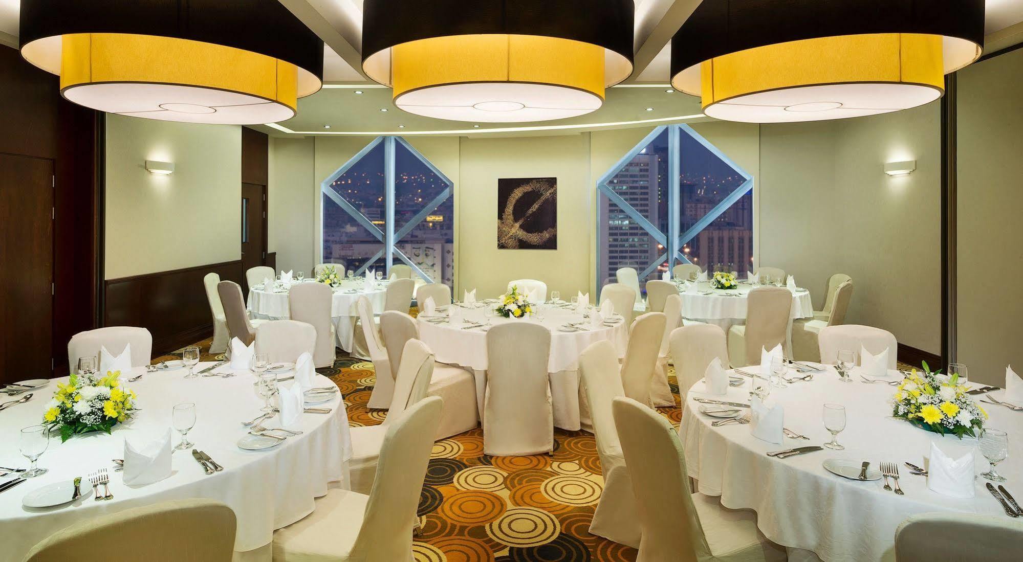 City Seasons Towers Hotel Bur דובאי מראה חיצוני תמונה
